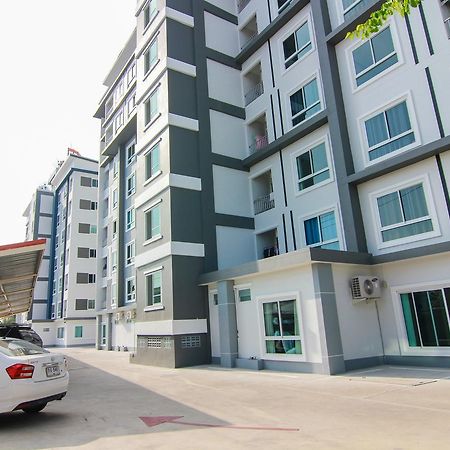 Tada Condotel Бурирам Екстериор снимка