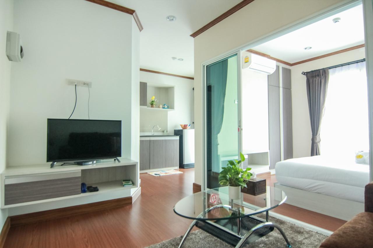 Tada Condotel Бурирам Екстериор снимка